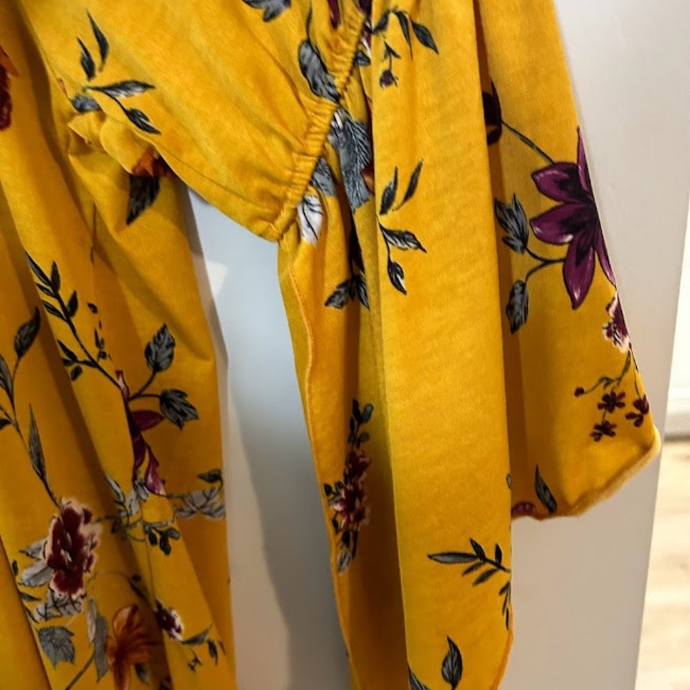 Naif Floral Top - Picture 3 of 5